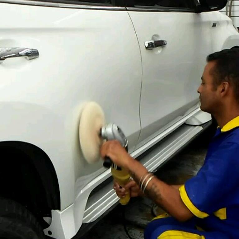 CARRO SIN BRILLO?