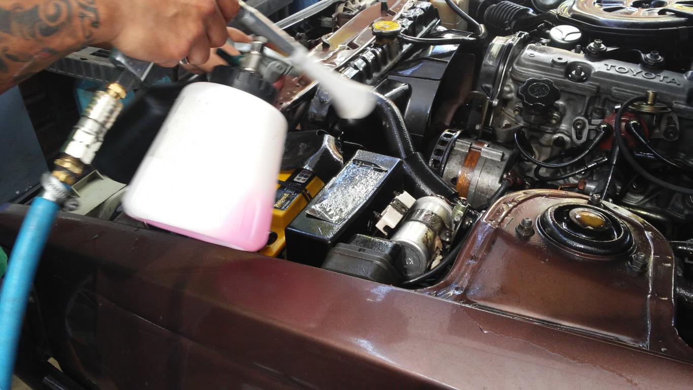 LAVAR EL MOTOR DE TU VEHICULO